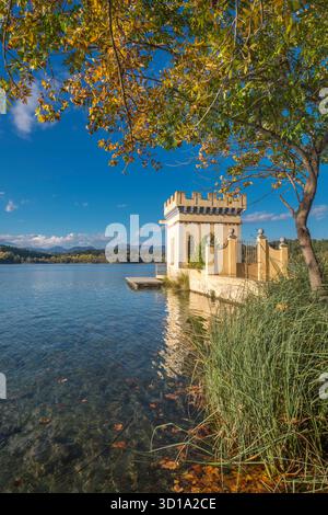 PESQUERA LA CARPA D’OR BOOTSHAUS SEE VON BANYOLES PLA DE L’ESTANY PROVINZ GIRONA KATALONIEN SPANIEN Stockfoto