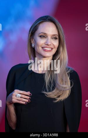 10/18/2025 Angelina Jolie besucht den roten Teppich „Couture“ während des 20. Rom Film Festivals im Auditorium Parco Della Musica. (Foto: Gennaro Leonardi / Pacific Press/SIPA USA) Stockfoto