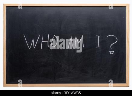 SMS - Wer bin ich? Auf eine Tafel geschrieben. Stockfoto