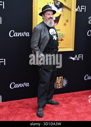 26. Oktober 2025, Hollywood, Kalifornien, USA: Der amerikanische Schauspieler RODGER BUMPASS nimmt an DEM AFI FEST Teil, das von Red Carpet Premiere von „The Spongebob Movie: Search for Squarepants“ (Foto: © Billy Bennight/ZUMA Press Wire) präsentiert wird. Nicht für kommerzielle ZWECKE! Stockfoto