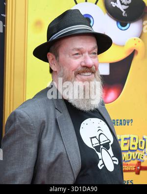 26. Oktober 2025, Hollywood, Kalifornien, USA: Der amerikanische Schauspieler RODGER BUMPASS nimmt an DEM AFI FEST Teil, das von Red Carpet Premiere von „The Spongebob Movie: Search for Squarepants“ (Foto: © Billy Bennight/ZUMA Press Wire) präsentiert wird. Nicht für kommerzielle ZWECKE! Stockfoto