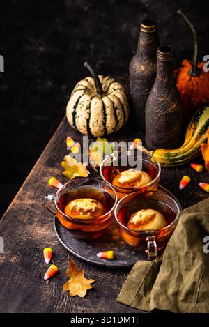 Halozwischen scharfem Apfelwein-Getränk Stockfoto