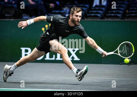 Nanterre, Frankreich, Frankreich. Oktober 2025. Corentin MOUTET aus Frankreich am zweiten Tag des Rolex Paris Masters 1000 Tennis Turniers in der Accor Arena am 28. Oktober 2025 in Nanterre bei Paris. (Kreditbild: © Matthieu Mirville/ZUMA Press Wire) NUR REDAKTIONELLE VERWENDUNG! Nicht für kommerzielle ZWECKE! Quelle: ZUMA Press, Inc./Alamy Live News Stockfoto