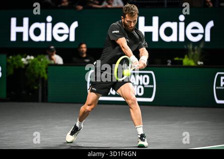 Nanterre, Frankreich, Frankreich. Oktober 2025. Corentin MOUTET aus Frankreich am zweiten Tag des Rolex Paris Masters 1000 Tennis Turniers in der Accor Arena am 28. Oktober 2025 in Nanterre bei Paris. (Kreditbild: © Matthieu Mirville/ZUMA Press Wire) NUR REDAKTIONELLE VERWENDUNG! Nicht für kommerzielle ZWECKE! Quelle: ZUMA Press, Inc./Alamy Live News Stockfoto
