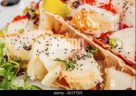 Hummer-Salat in japanischer Art mit Mohn Stockfoto