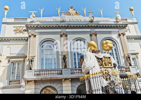 FIGUERAS - 15. JULI: Details aus Dalis Museum, eröffnet am 28. September 1974 und beherbergt die größte Sammlung von Werken von Salvador Dali am 15. Juli. Stockfoto