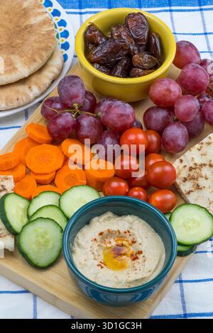 Hummus- und Mezze-Vorspeisen Stockfoto