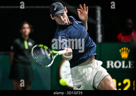 Nanterre, Frankreich. Oktober 2025. Valentin ROYER aus Frankreich während des zweiten Tages des Rolex Paris Masters 2025, ATP Masters 1000 Tennisturniers am 28. Oktober 2025 in der La Defense Arena in Nanterre bei Paris, Frankreich - Foto Matthieu Mirville/DPPI Credit: DPPI Media/Alamy Live News Stockfoto