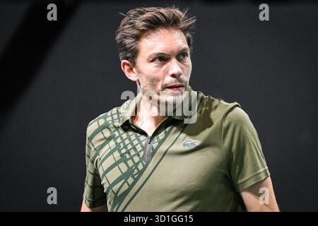 Nanterre, Frankreich. Oktober 2025. Nicolas MAHUT aus Frankreich während des zweiten Tages des Rolex Paris Masters 2025, ATP Masters 1000 Tennisturniers am 28. Oktober 2025 in der La Defense Arena in Nanterre bei Paris, Frankreich - Foto Matthieu Mirville/DPPI Credit: DPPI Media/Alamy Live News Stockfoto