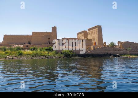 Der antike Philae-Tempelkomplex befindet sich auf der Insel Agilkia in der Nähe von Assuan, Egyp Stockfoto