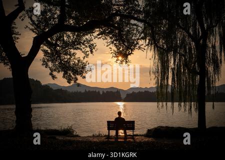 Sonnenuntergang am West Lake Stockfoto