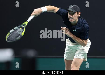 Nanterre, Frankreich. Oktober 2025. Valentin Royer aus Frankreich am 2. Tag des Rolex Paris Masters 2025, ATP Masters 1000 Tennisturniers am 28. Oktober 2025 in der Paris La Defense Arena in Nanterre bei Paris, Frankreich - Foto Jean Catuffe/DPPI Credit: DPPI Media/Alamy Live News Stockfoto