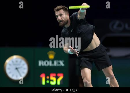 Nanterre, Frankreich. Oktober 2025. Corentin Moutet aus Frankreich am 2. Tag des Tennisturniers Rolex Paris Masters 2025, ATP Masters 1000 am 28. Oktober 2025 in der Paris La Defense Arena in Nanterre bei Paris, Frankreich - Foto Jean Catuffe/DPPI Credit: DPPI Media/Alamy Live News Stockfoto