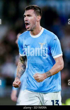 Rom, Italien. Oktober 2025. Alessio Romagnoli von SS Lazio schreit während des Serie A Enilive-Spiels zwischen SS Lazio und Juventus FC am 26. Oktober 2025 in Olimpico in Rom (Italien) Guthaben: Giuseppe Maffia/Alamy Live News Stockfoto
