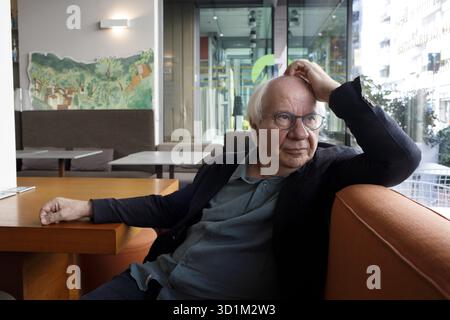 Porträt von Jan Brokken 20/09/2025 ©Basso Cannarsa/opale.Photo Stockfoto