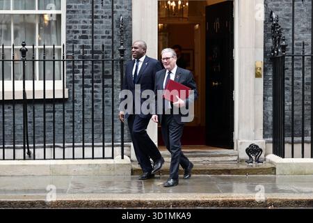 London, Vereinigtes Königreich, 29. Oktober 2025, der britische Premierminister Keir Starmer verlässt die Downing Street 10 in die Houses of Parliament. Quelle: Ian Bozic / Alamy Live News Stockfoto