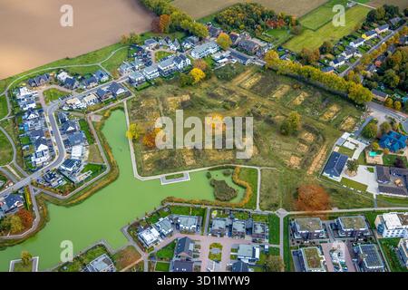 Luftbild, Neuseeland Goch, Neubaugebiet Neu-See-Land, Einfamilienhäuser und Reihenhäuser, Gelände der ehemaligen Reichswaldkaserne, Seeallee, Goch, Niederrhein, Nordrhein-Westfalen, Deutschland ACHTUNGxMINDESTHONORARx60xEURO *** Luftaufnahme, Neuseeland Goch, Neu See Landentwicklungsgebiet, Einzel- und Reihenhäuser, Gelände der ehemaligen Reichswaldkaserne, Seeallee, Goch, Niederrhein, Nordrhein-Westfalen, Deutschland ACHTUNGxMINDESTHONORARx60xEURO Stockfoto