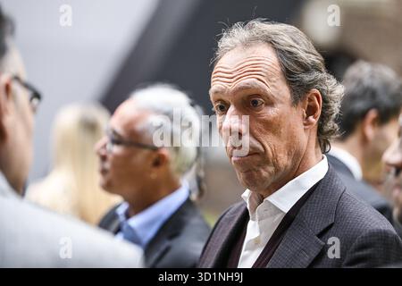 Antwerpen, Belgien. Oktober 2025. AUFMERKSAMKEIT REDAKTEURE: FOKUSBERICHTERSTATTUNG, VERTEILUNG ANGEFORDERT AN DEN CEO Jacques Vandermeiren BELGA Port of Antwerp, Foto vor einem Pressesprecher von SynPet Technologies, Hafen Antwerpen-Brügge und Euroports bezüglich eines Kunststoffrecyclingprojekts, Mittwoch, 29. Oktober 2025 im Havenhuis in Antwerpen. BELGA FOTO TOM GOYVAERTS Credit: Belga Nachrichtenagentur/Alamy Live News Stockfoto