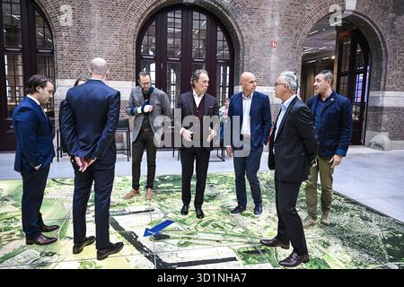 Antwerpen, Belgien. Oktober 2025. AUFMERKSAMKEIT REDAKTEURE: FOKUSBERICHTERSTATTUNG, VERTEILUNG ANGEFORDERT AN DEN CEO Jacques Vandermeiren des BELGA Port of Antwerpen, Foto während eines Pressespreches von SynPet Technologies, Hafen Antwerpen-Brügge und Euroports über ein Kunststoffrecyclingprojekt am Mittwoch, den 29. Oktober 2025 im Havenhuis in Antwerpen. BELGA FOTO TOM GOYVAERTS Credit: Belga Nachrichtenagentur/Alamy Live News Stockfoto