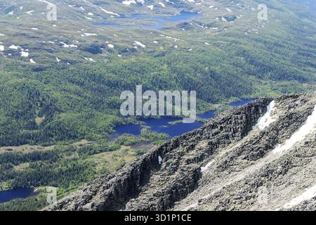 Blick vom Berg Gaustatoppen am sonnigen Sommertag, Telemark, Norwegen Stockfoto