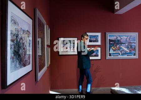 Edinburgh, Schottland, Großbritannien. Oktober 2025. Der Künstler und Fernsehsender Lachlan Goudie hat eine neue Ausstellung mit dem Titel: From the Forest to the Forge in der Scottish Gallery, Dundas Street, Edinburgh, EH3 6HZ. Die Ausstellung wird vom 30. Oktober bis 22. November 2025 eröffnet. Fotos: Pako Mera/Alamy Live News Stockfoto