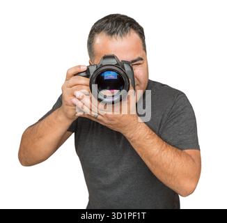 Gut aussehend hispanische junges Männchen mit DSLR-Kamera, Isolated on White Background. Stockfoto