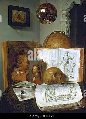 Vanitas von Simon Luttichuys (um 1635–1640) ist ein niederländisches Stillleben-Gemälde, das die Vergänglichkeit des Lebens betont. Ein Schädel, Bücher, Drucke und andere Gegenstände werden sorgfältig auf einem dunklen Tisch angeordnet, der von dezentem Licht beleuchtet wird. Der Schädel dient als Erinnerung an Mori, während Bücher und Kunst das flüchtige menschliche Wissen symbolisieren. Die Komposition verbindet raffinierte Texturen mit moralischer Reflexion und hebt die Sterblichkeit, den Verlauf der Zeit und die Unbeständigkeit irdischer Bestrebungen hervor. Stockfoto