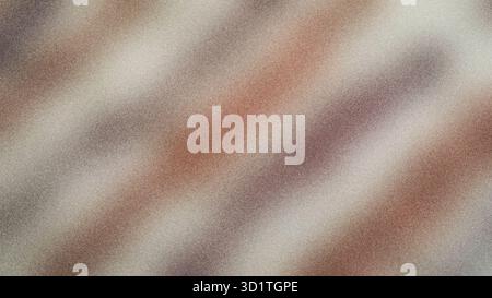 Dieser strukturierte Hintergrund ist mit weichen, verschwommenen Streifen in Braun-, Beige- und Lila-Tönen versehen, die einen subtilen, künstlerischen Effekt erzeugen Stockfoto