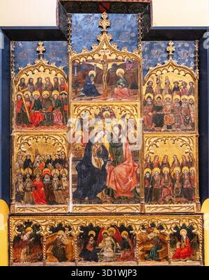 Altaraufsatz der Krönung Mariens Stockfoto