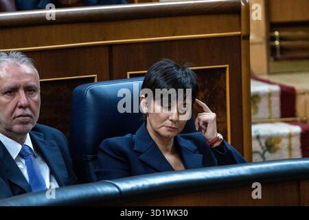 Madrid, Spanien. Oktober 2025. Isabel Rodríguez, Ministerin für Wohnungsbau und Städteagenda, nimmt an der Plenartagung des Kongresses Teil. Quelle: D. Canales Carvajal/Alamy Live News Stockfoto