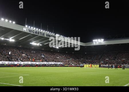 Newcastle upon Tyne, Großbritannien. Oktober 2025. Die Erinnerung an den Carabao Cup von Newcastle United gegen Tottenham Hotspur im St. James' Park, Newcastle upon Tyne. Der Bildnachweis sollte lauten: Nigel Roddis/Sportimage Credit: Sportimage Ltd/Alamy Live News Stockfoto
