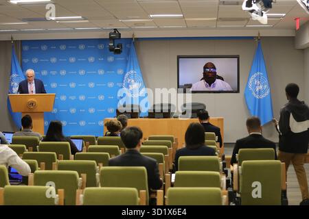 New York, NY, USA. Oktober 2025. 29. OKTOBER 2025: Dennis Zulu, (IM Fernsehen) residierender UN-Koordinator in Jamaika, beschrieb die Zerstörung durch den Hurrikan Melissa als „beispiellos“ und drängte die internationale Gemeinschaft, die Bemühungen um den Wiederaufbau zu unterstützen. Zulu sagte, dass Jamaika mit massiven Verwerfungen von Dienstleistungen, weitverbreiteten Notunterkünften und wirtschaftlichen Rückschlägen konfrontiert sei, die Tourismus und Landwirtschaft beeinträchtigen. Die Vereinten Nationen koordinieren sich mit nationalen Behörden und globalen Partnern, um die Schäden zu bewerten und humanitäre Soforthilfe zu leisten. (Kreditbild: Stockfoto