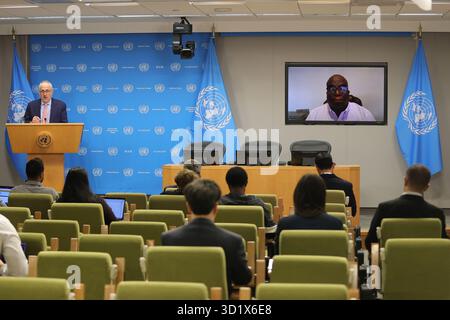 New York, NY, USA. Oktober 2025. 29. OKTOBER 2025: Dennis Zulu, (IM Fernsehen) residierender UN-Koordinator in Jamaika, beschrieb die Zerstörung durch den Hurrikan Melissa als „beispiellos“ und drängte die internationale Gemeinschaft, die Bemühungen um den Wiederaufbau zu unterstützen. Zulu sagte, dass Jamaika mit massiven Verwerfungen von Dienstleistungen, weitverbreiteten Notunterkünften und wirtschaftlichen Rückschlägen konfrontiert sei, die Tourismus und Landwirtschaft beeinträchtigen. Die Vereinten Nationen koordinieren sich mit nationalen Behörden und globalen Partnern, um die Schäden zu bewerten und humanitäre Soforthilfe zu leisten. (Kreditbild: Stockfoto