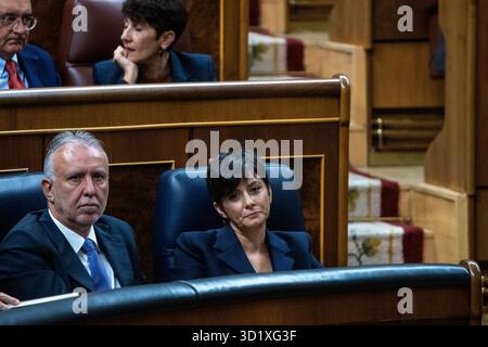 Madrid, Spanien. Oktober 2025. Isabel Rodríguez, Ministerin für Wohnungsbau und Städteagenda, nimmt an der Plenartagung des Kongresses Teil. Quelle: SOPA Images Limited/Alamy Live News Stockfoto