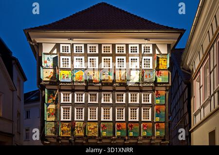 Großer Adventskalender im Alten Rathaus, nostalgischer Weihnachtsmarkt, Hattingen, Deutschland, Europa Stockfoto