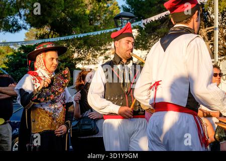 Traditioneller Country-Tanz 'Ball pagès', typischer ibizanischer Tanz, Portinax, Ibiza, Balearen, Spanien Stockfoto
