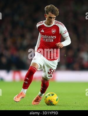London, Großbritannien. Oktober 2025. London, England, 29. Oktober 2025: Max Dowman (56 Arsenal) beim Carabao Cup Spiel zwischen Arsenal und Brighton & Hove Albion im Emirates Stadium in London. (Foto von Jay Patel/Sports Press Photo/SPP) Credit: SPP Sport Press Photo. /Alamy Live News Stockfoto