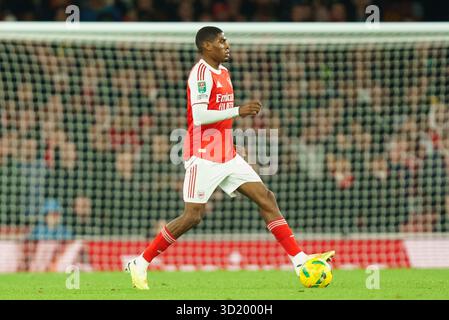 London, Großbritannien. Oktober 2025. Cristhian Mosquera of Arsenal während des Achtelfinale-Spiels des Arsenal gegen Brighton & Hove Albion Carabao Cup im Emirates Stadium, London, England am 29. Oktober 2025 Credit: Dylan Hepworth/Every Second Media Credit: Every Second Media/Alamy Live News Stockfoto