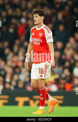 London, Großbritannien. Oktober 2025. Christian Norgaard von Arsenal während des Achtelfinale-Spiels des Arsenal gegen Brighton & Hove Albion Carabao Cup im Emirates Stadium, London, England am 29. Oktober 2025 Credit: Dylan Hepworth/Every Second Media Credit: Every Second Media/Alamy Live News Stockfoto