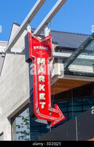 Schild zum Eingang zum Riverside Food Market, Oxford Terrace, Christchurch Central City, Christchurch (Ōtautahi), Canterbury, Neuseeland Stockfoto