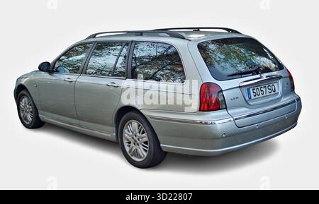 Rover 75 Kombi auf weißem Hintergrund geparkt Stockfoto