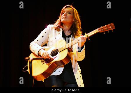 UK. Oktober 2025. LONDON, ENGLAND - 29. OKTOBER: Brandy Clark tritt am 29. Oktober 2025 in der Islington Assembly Hall in London auf.CAP/MAR © MAR/Capital Pictures Credit: Capital Pictures/Alamy Live News Stockfoto