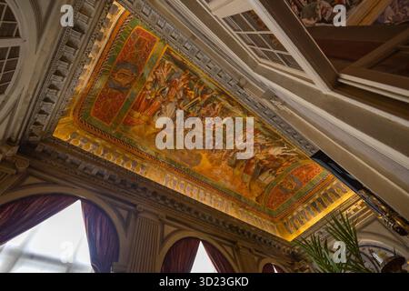 GENUA, ITALIEN, 14. SEPTEMBER 2024 - die wunderschöne Freskendecke des Palastes Angelo Giovanni Spinola in Genua, Italien Stockfoto