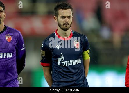 Nus, Serbien. Oktober 2025. Crvena Zvezda's Mirko Ivanic während des Fußballspiels der Serbischen Superliga zwischen Crvena Zvezda (Roter Stern) und Radnicki NIS Stockfoto