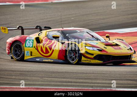 Scott NOBLE (GBR), Jason hart (GBR) und Gianmaria BRUNI (ITA) fahren für JMW MOTORSPORT (GBR) in einem Ferrari 296 LMGT3 während der europäischen Le Mans Serie Stockfoto