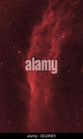 Wimbledon, London, Großbritannien. 30. Oktober 2025. Das Foto über London zeigt den California Nebula NGC 1499, einen Emissionsnebel im Sternbild Perseus, etwa 1.500 Lichtjahre von der Erde entfernt. Quelle: Malcolm Park/Alamy Live News Stockfoto