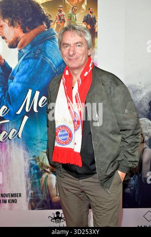 Till Schmerbeck bei der Premiere des Kinofilms machen mich im Zoo Palast fühlen. Berlin, 29.10.2025 *** bis Schmerbeck bei der Premiere des Films Make Me Feel im Zoo Palast Berlin, 29 10 2025 Foto:XM.xBehrensx/xFuturexImagex Feel 5053 Stockfoto