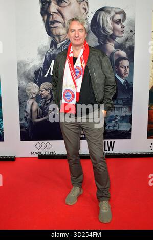 Till Schmerbeck bei der Premiere des Kinofilms machen mich im Zoo Palast fühlen. Berlin, 29.10.2025 *** bis Schmerbeck bei der Premiere des Films Make Me Feel im Zoo Palast Berlin, 29 10 2025 Foto:XM.xBehrensx/xFuturexImagex Feel 5055 Stockfoto