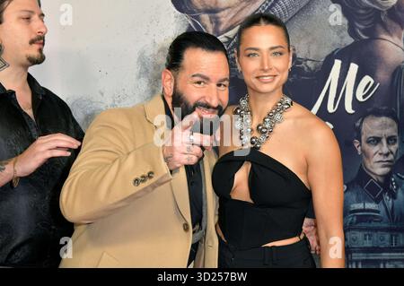 Tito Uysal und Amira Aly bei der Premiere des Kinofilms Make me feel im Zoo Palast. Berlin, 29.10.2025 *** Tito Uysal und Amira Aly bei der Premiere des Films Make Me Feel im Zoo Palast Berlin, 29 10 2025 Foto:XM.xBehrensx/xFuturexImagex Feel 5107 Stockfoto