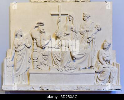 Grabdenkmal für Lucien Bonaparte, Prinz von Canino (Reliefs: Lucien Bonaparte sterbend und St Peter), Modell in Gips, 1840-1847, LUIGI PAMPALONI (Fi Stockfoto